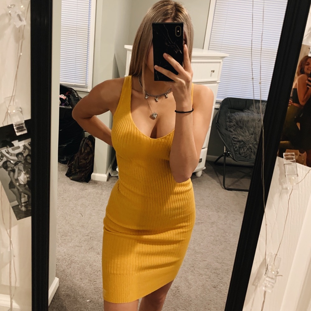 NWT yellow bodycon dress